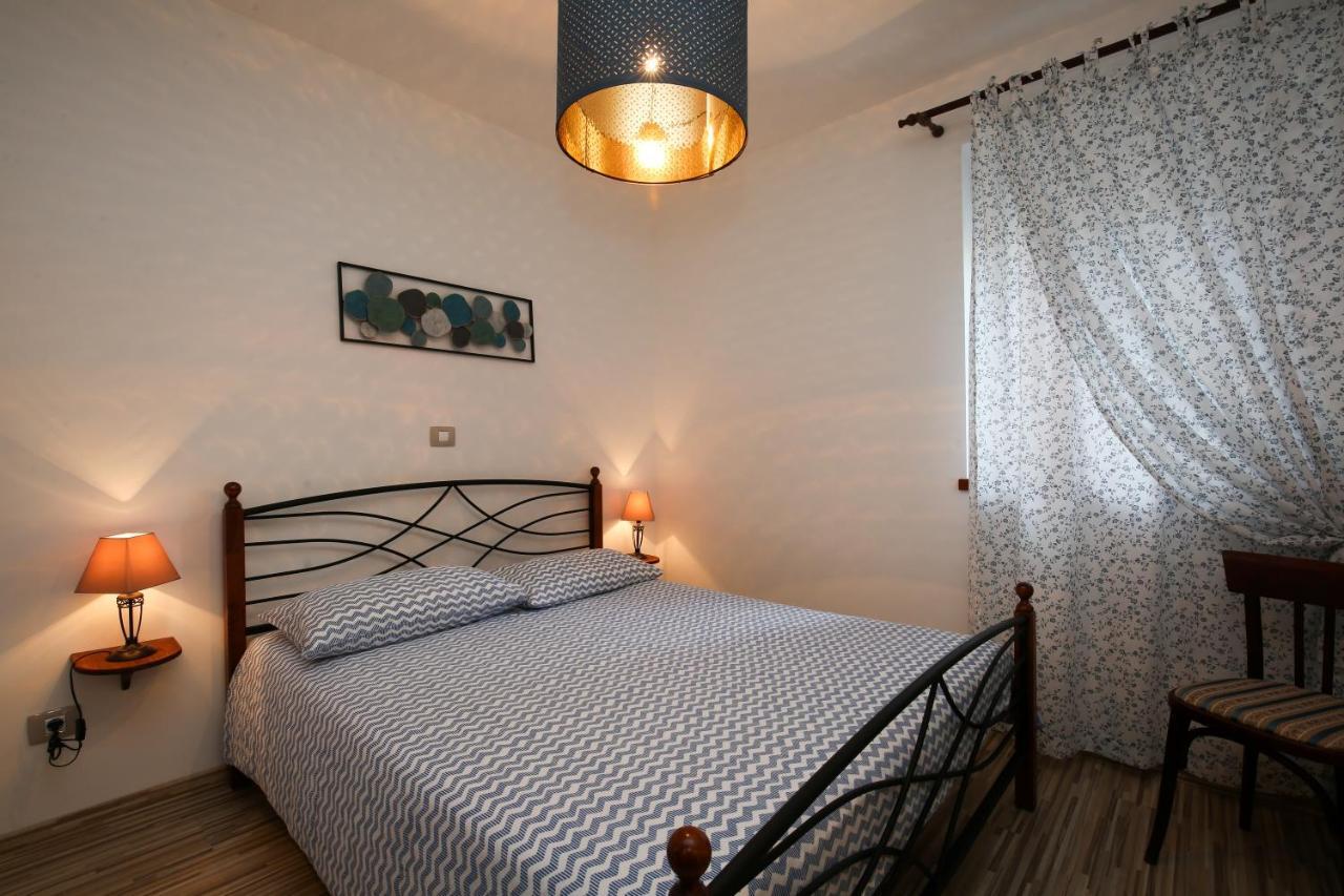 Apartments Fiora *